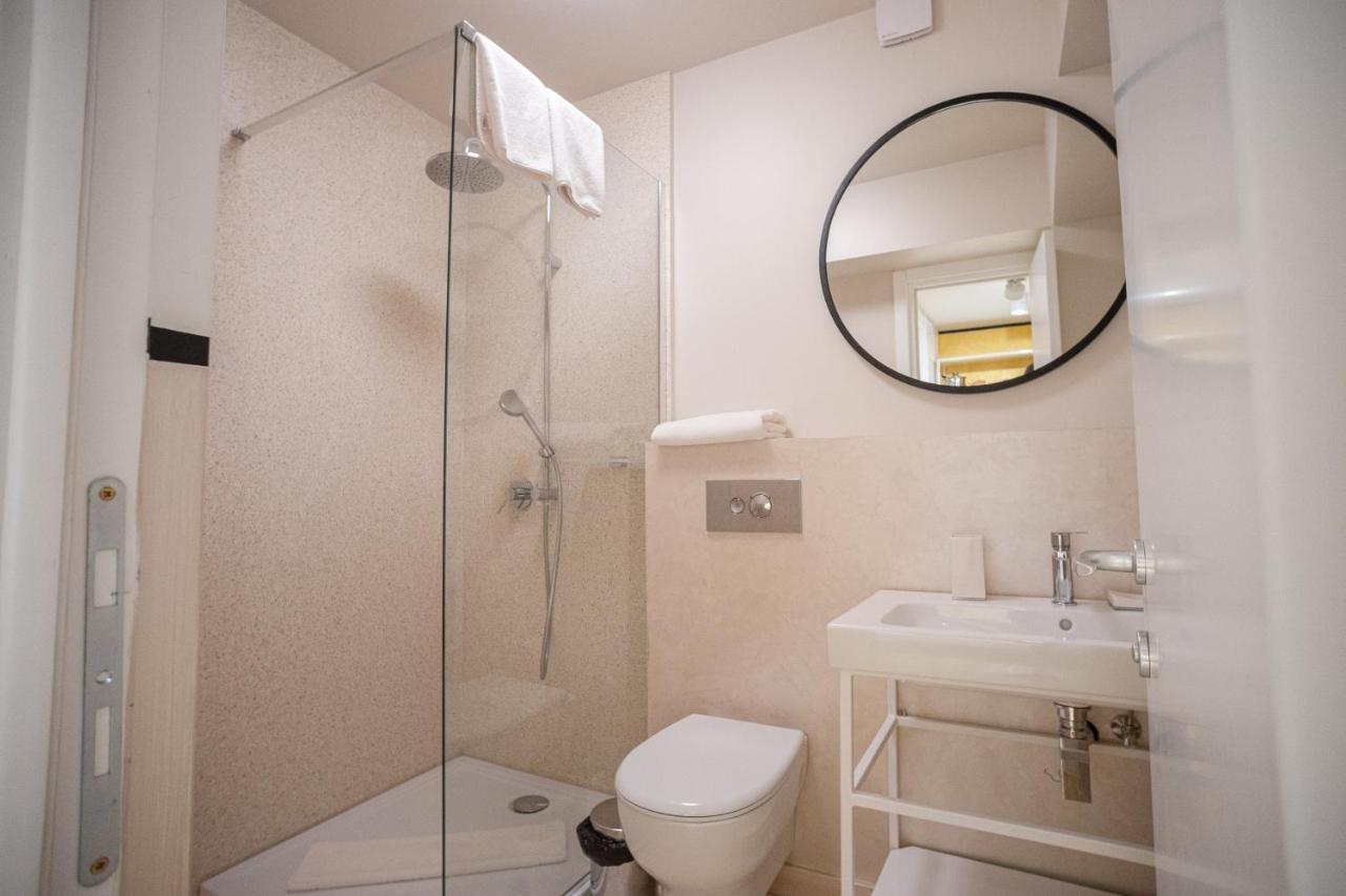 Epoca Accomodation Craiova Esterno foto